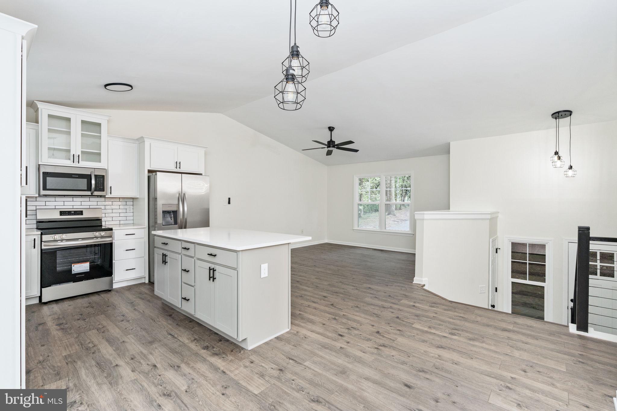 12719 PICKETT COURT