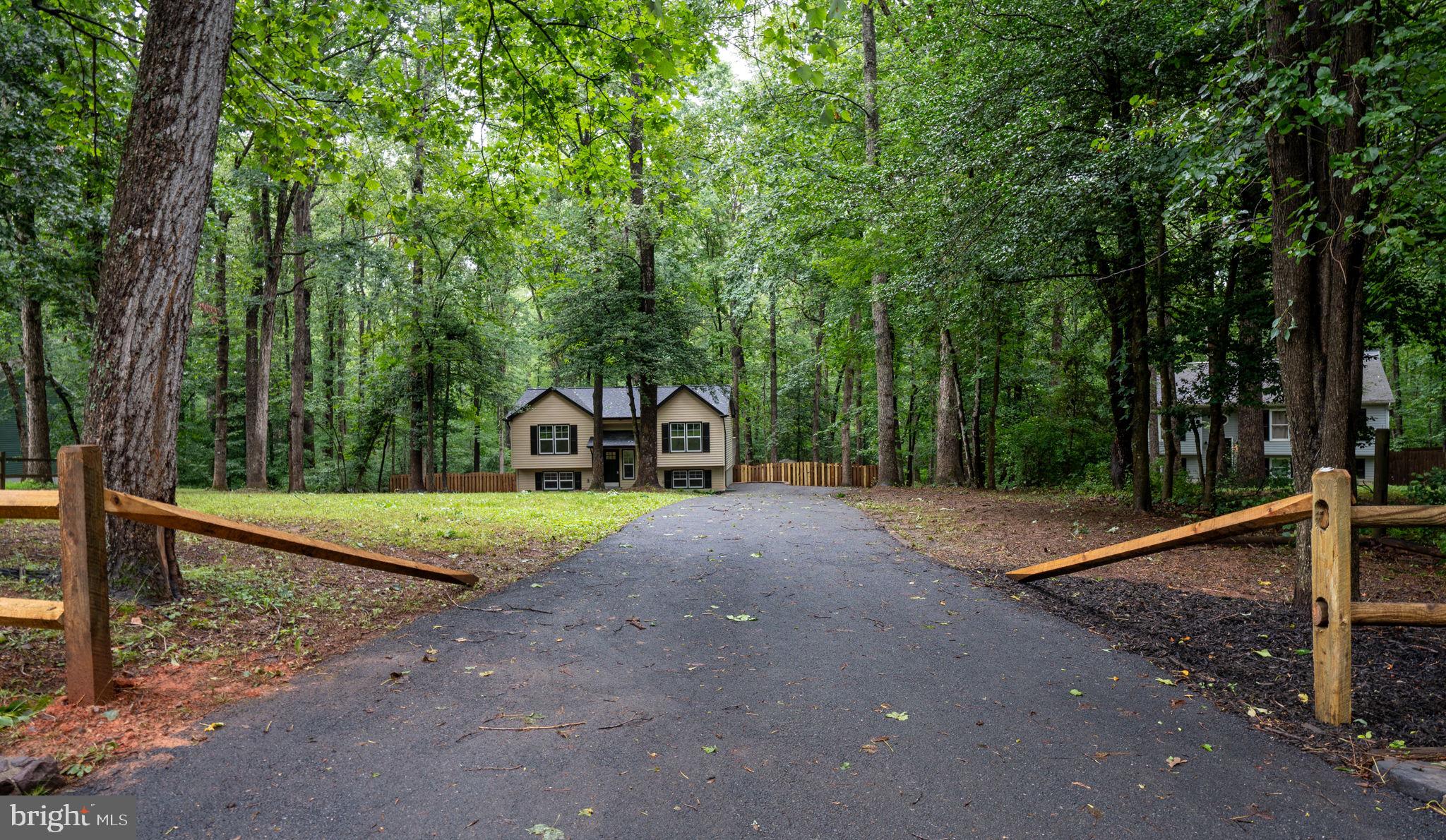 12719 PICKETT COURT