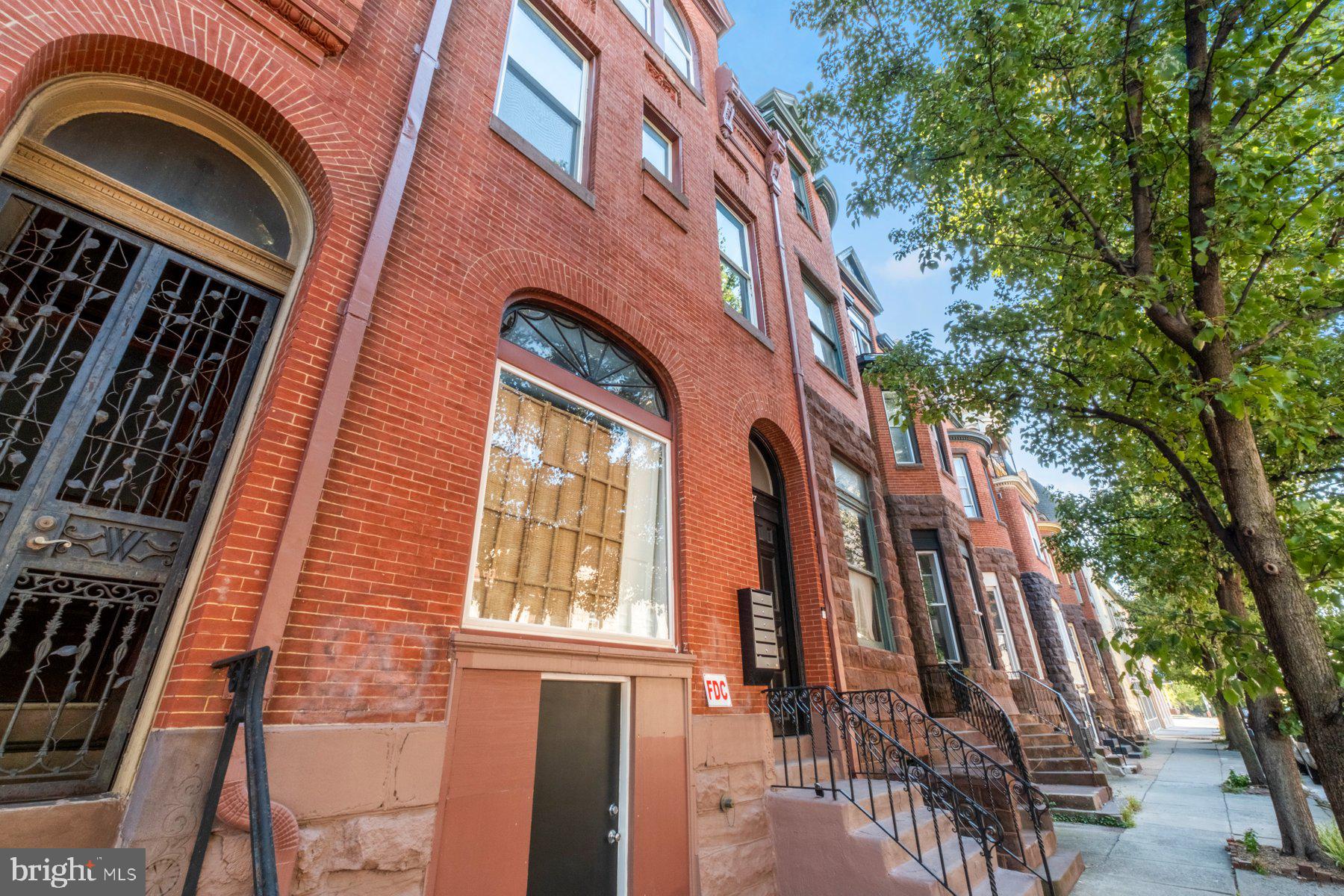 1927 SAINT PAUL STREET 1R