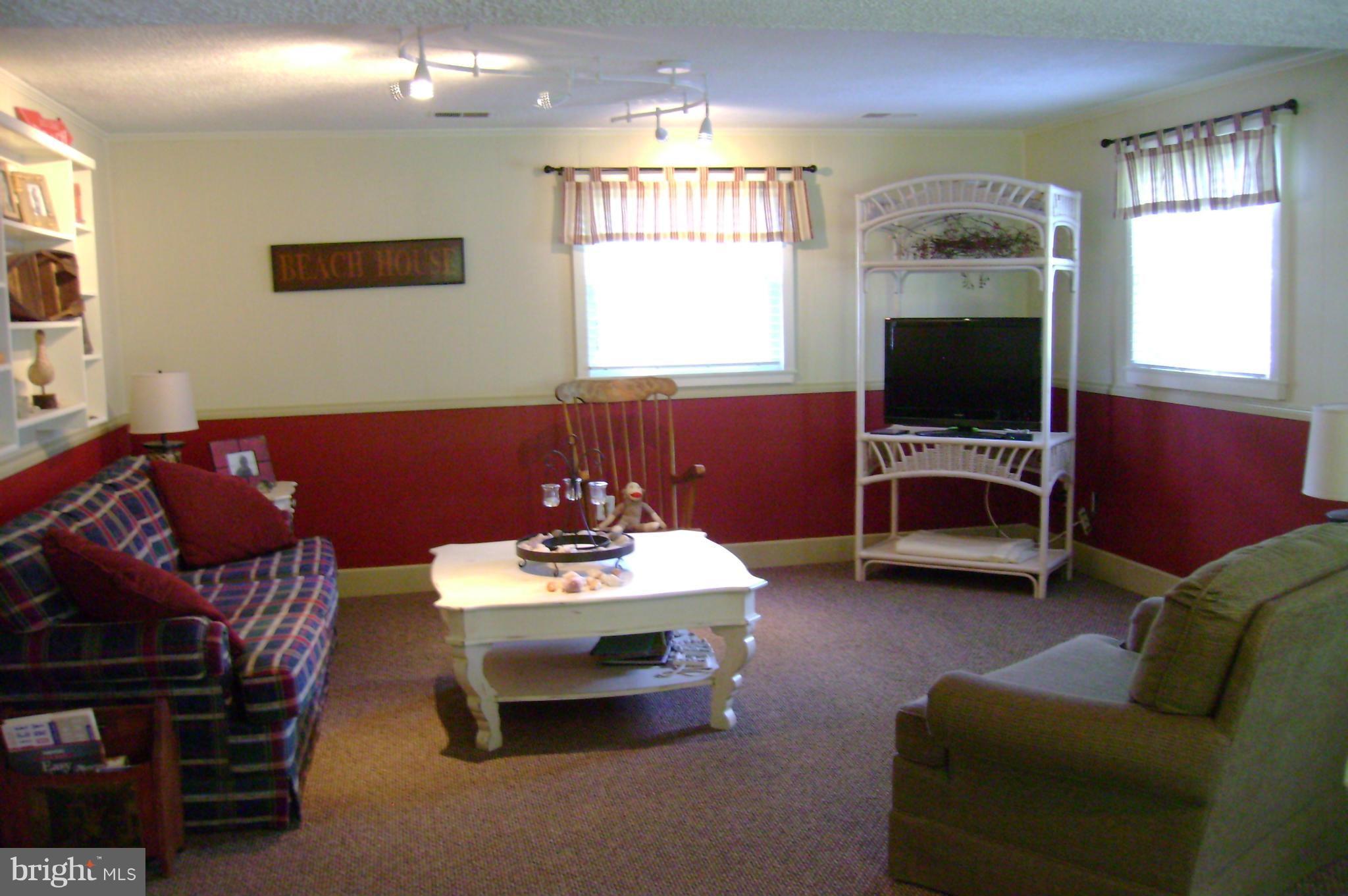 CAMPUS GREEN - Residential Lease