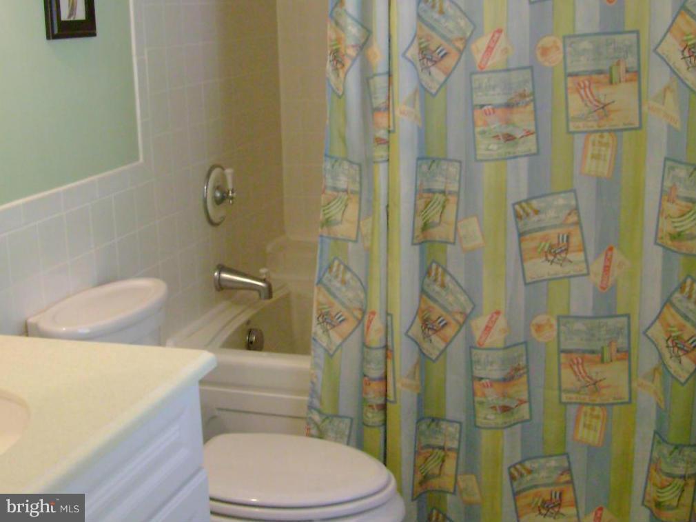 CAMPUS GREEN - Residential Lease