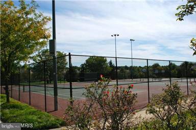 KING FARM VILLAGE - Residential Lease