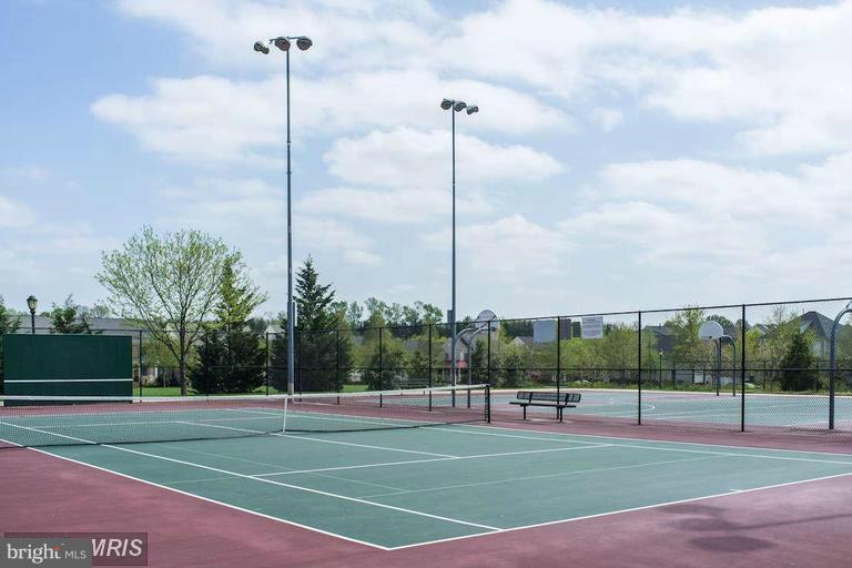 KING FARM VILLAGE - Residential Lease