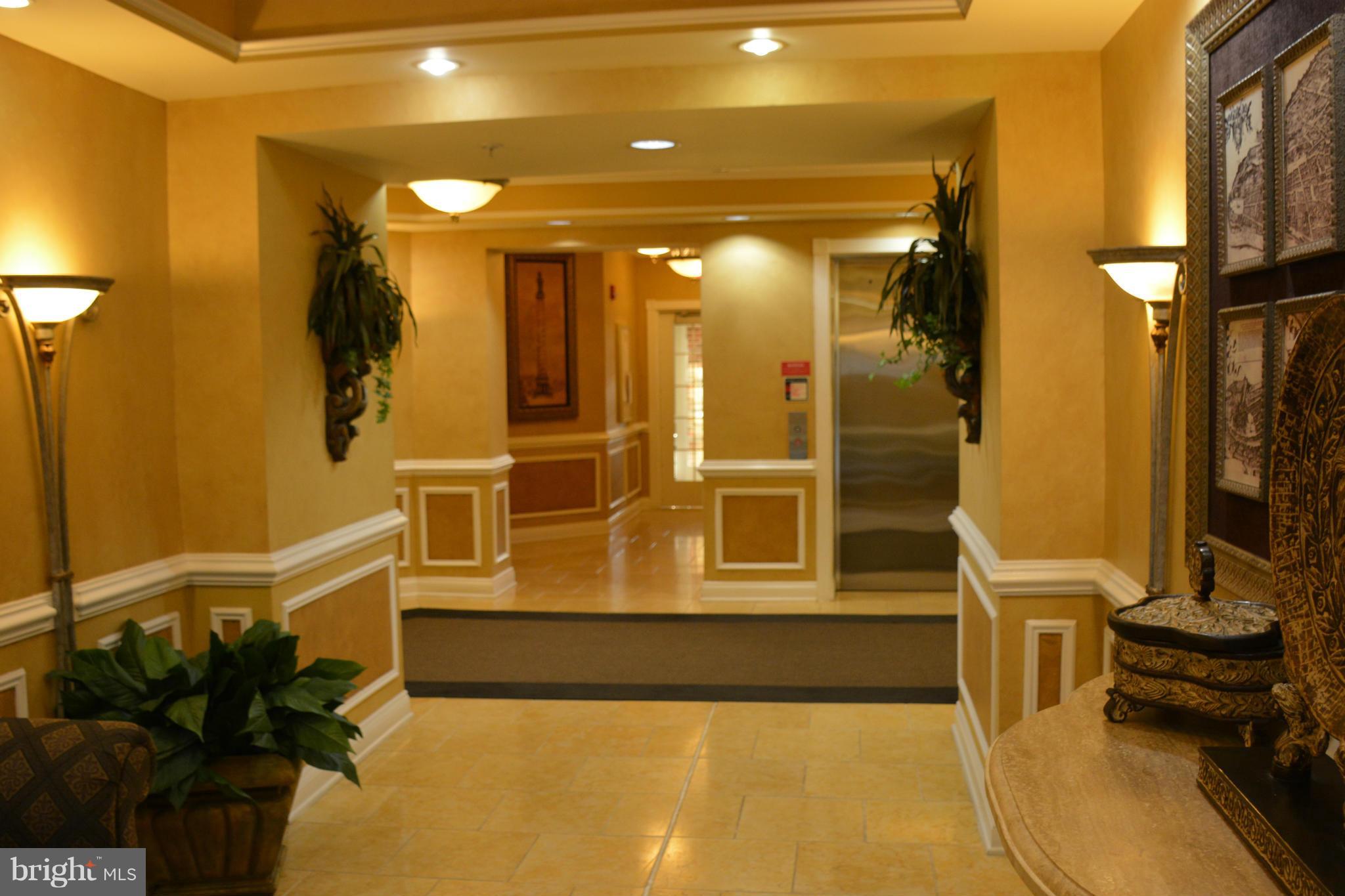 KING FARM VILLAGE - Residential Lease