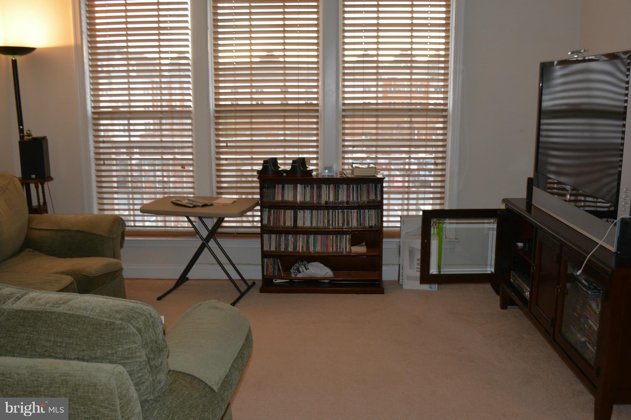 KING FARM VILLAGE - Residential Lease