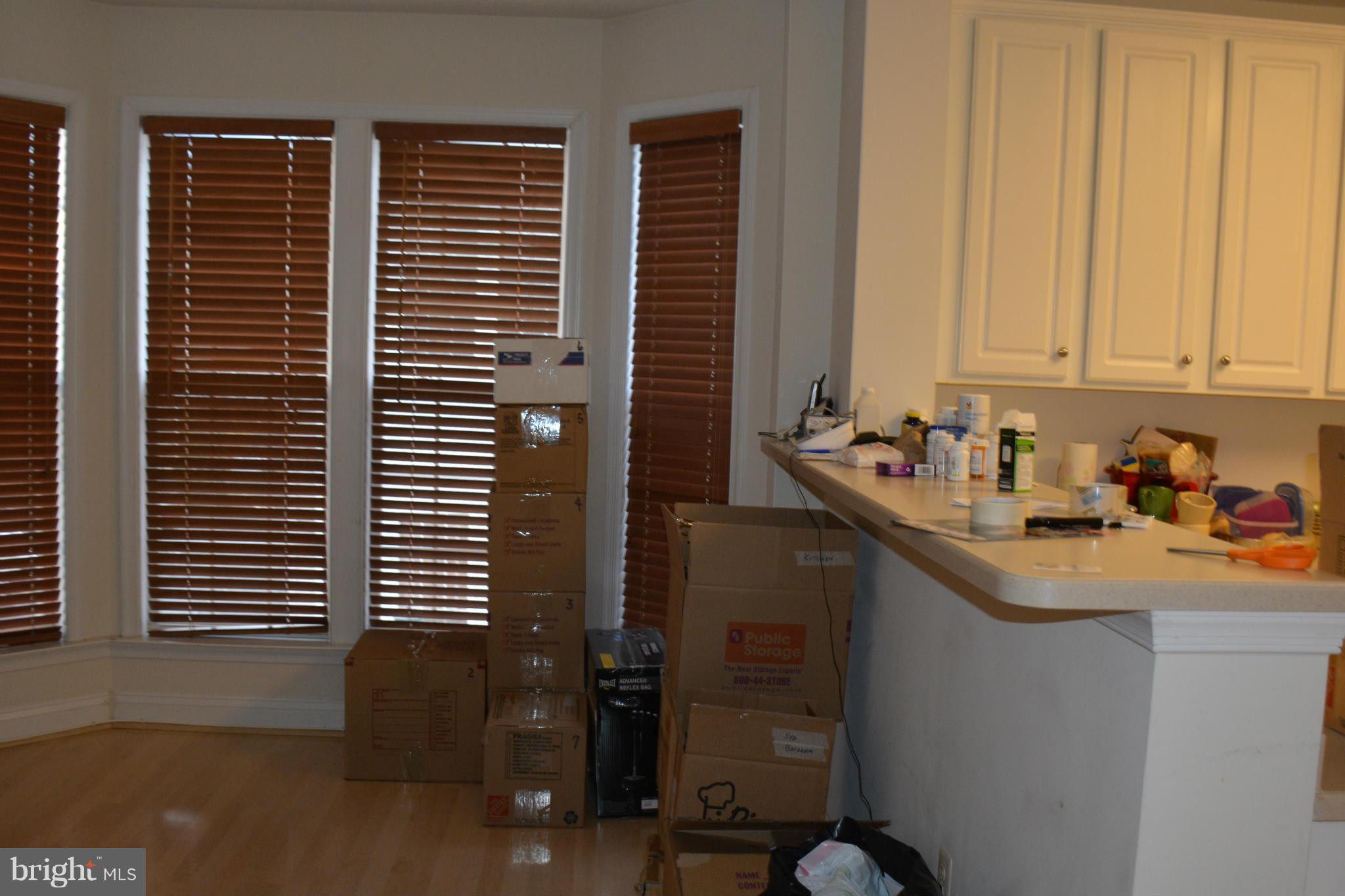 KING FARM VILLAGE - Residential Lease