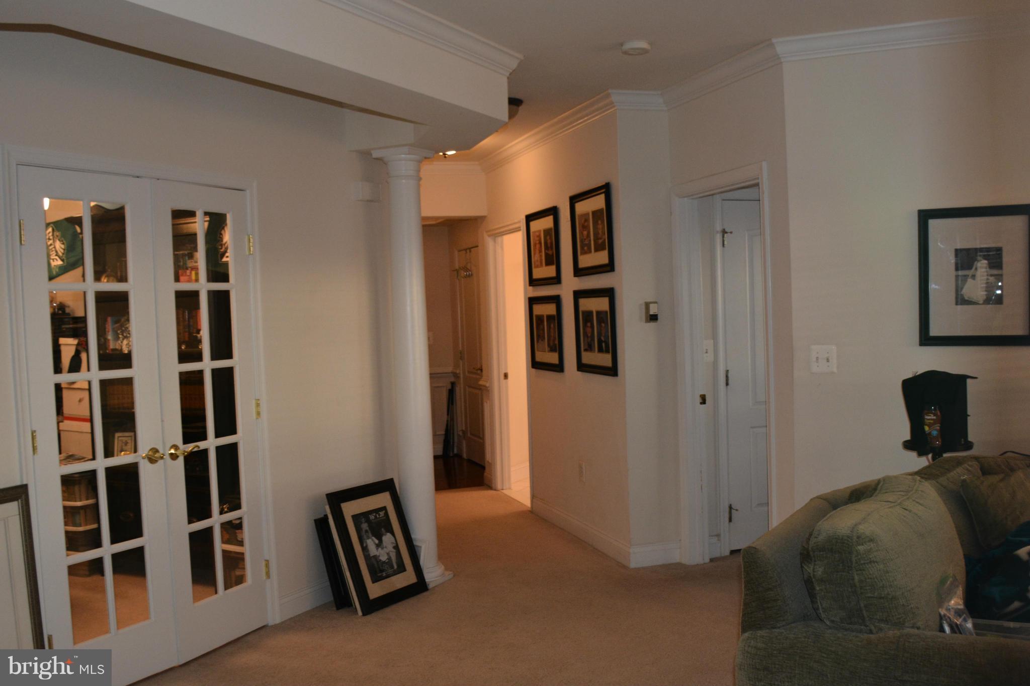 KING FARM VILLAGE - Residential Lease