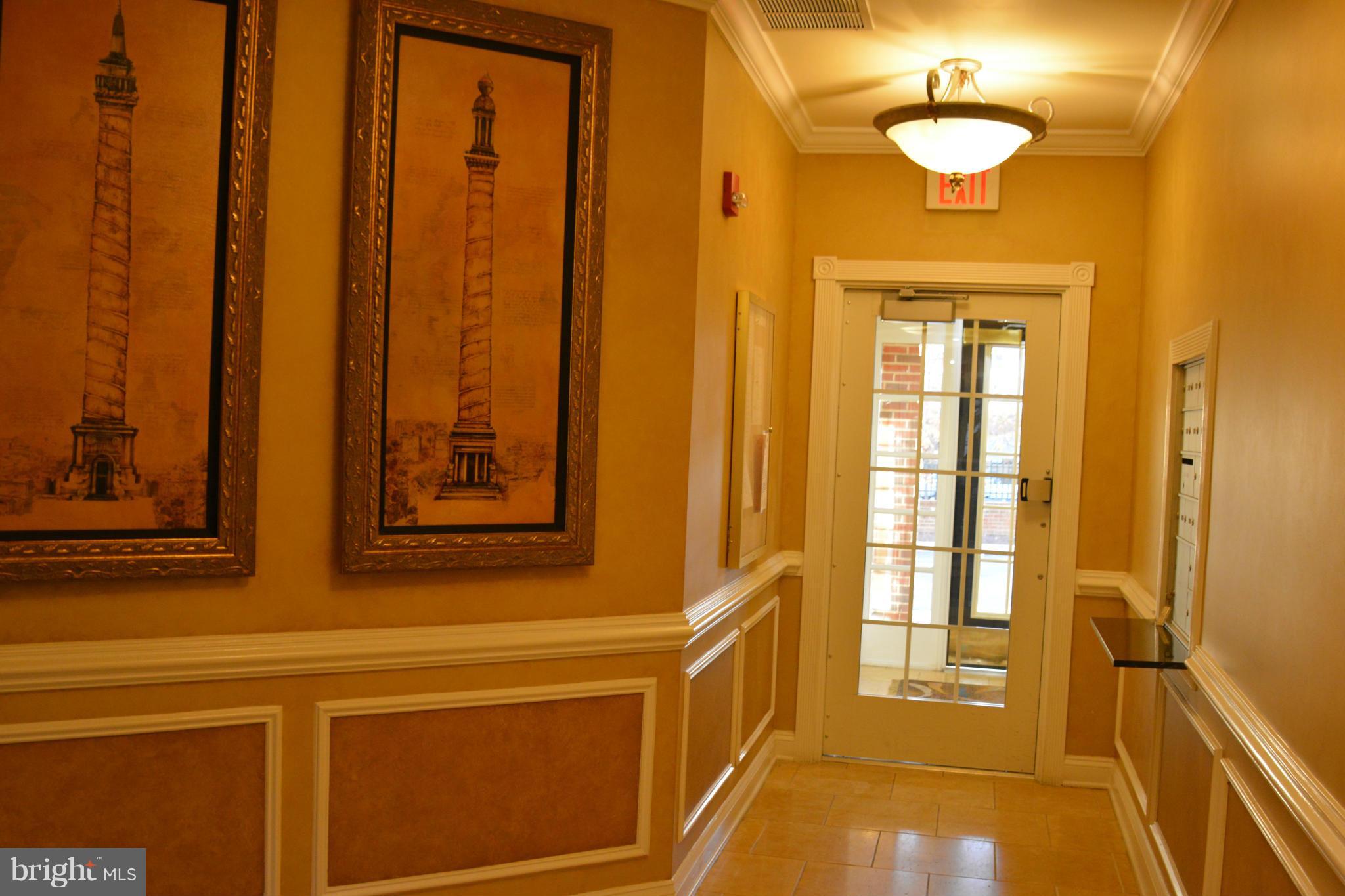 KING FARM VILLAGE - Residential Lease