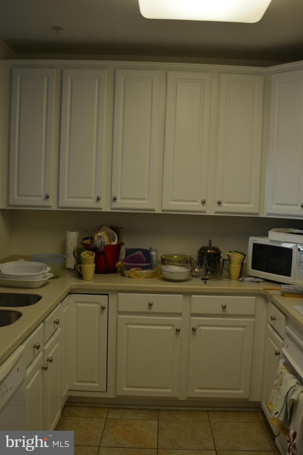 KING FARM VILLAGE - Residential Lease