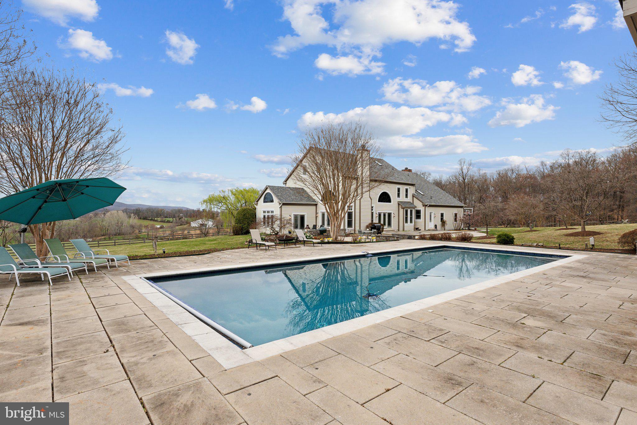 BARNESVILLE OUTSIDE - Residential