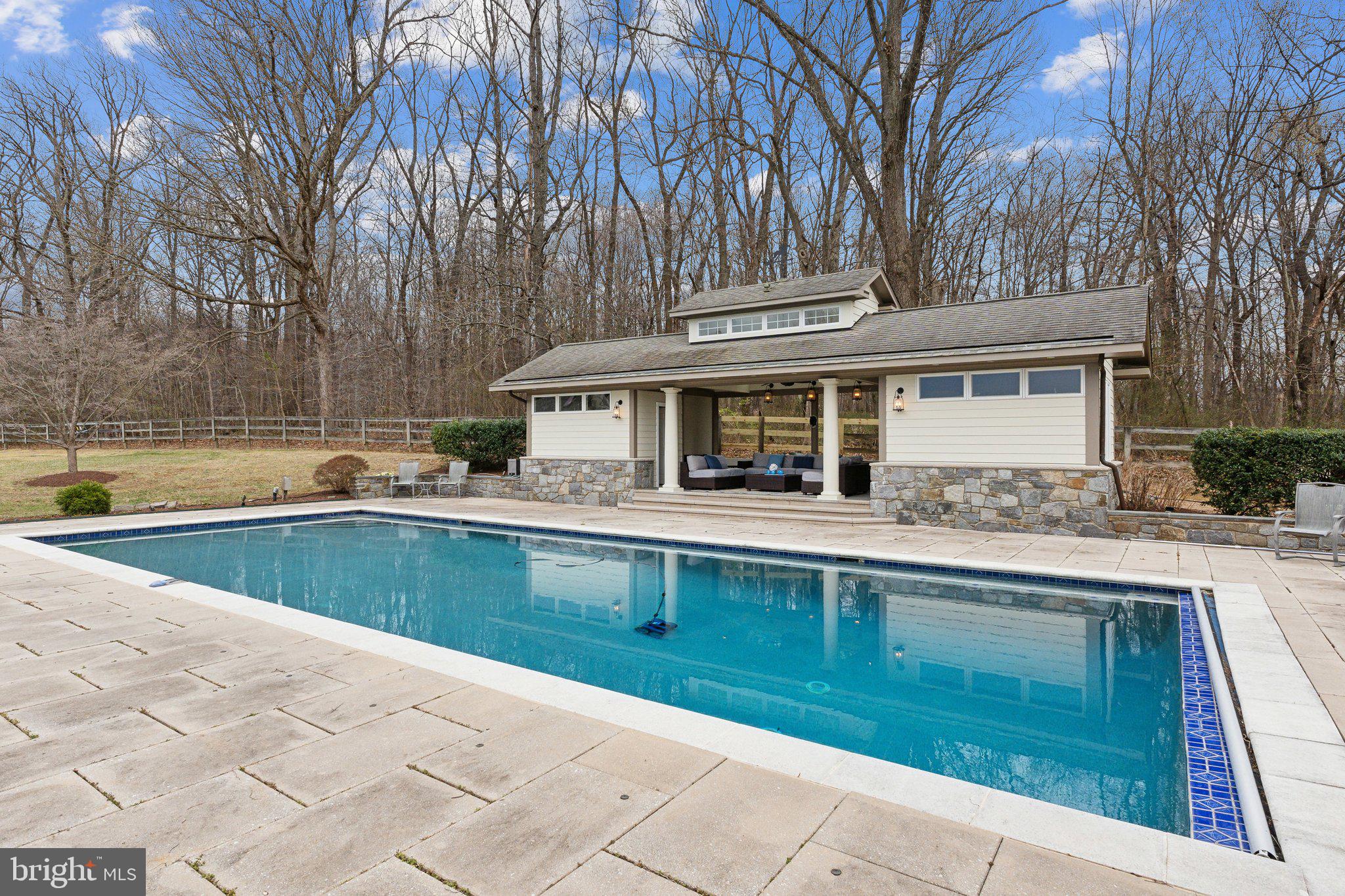 BARNESVILLE OUTSIDE - Residential