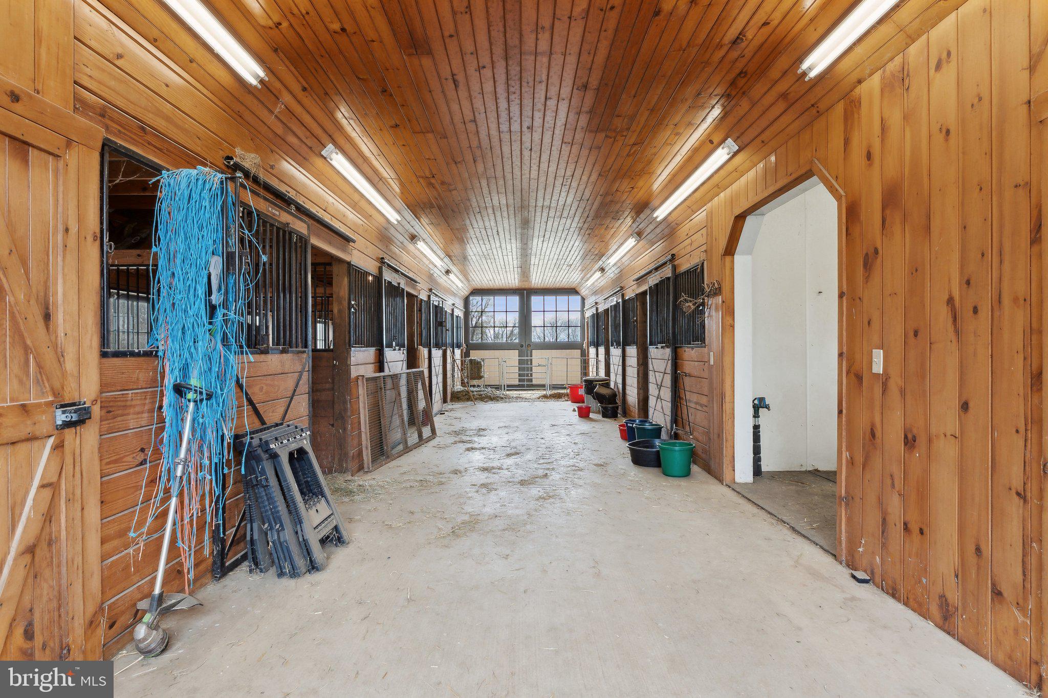 BARNESVILLE OUTSIDE - Residential