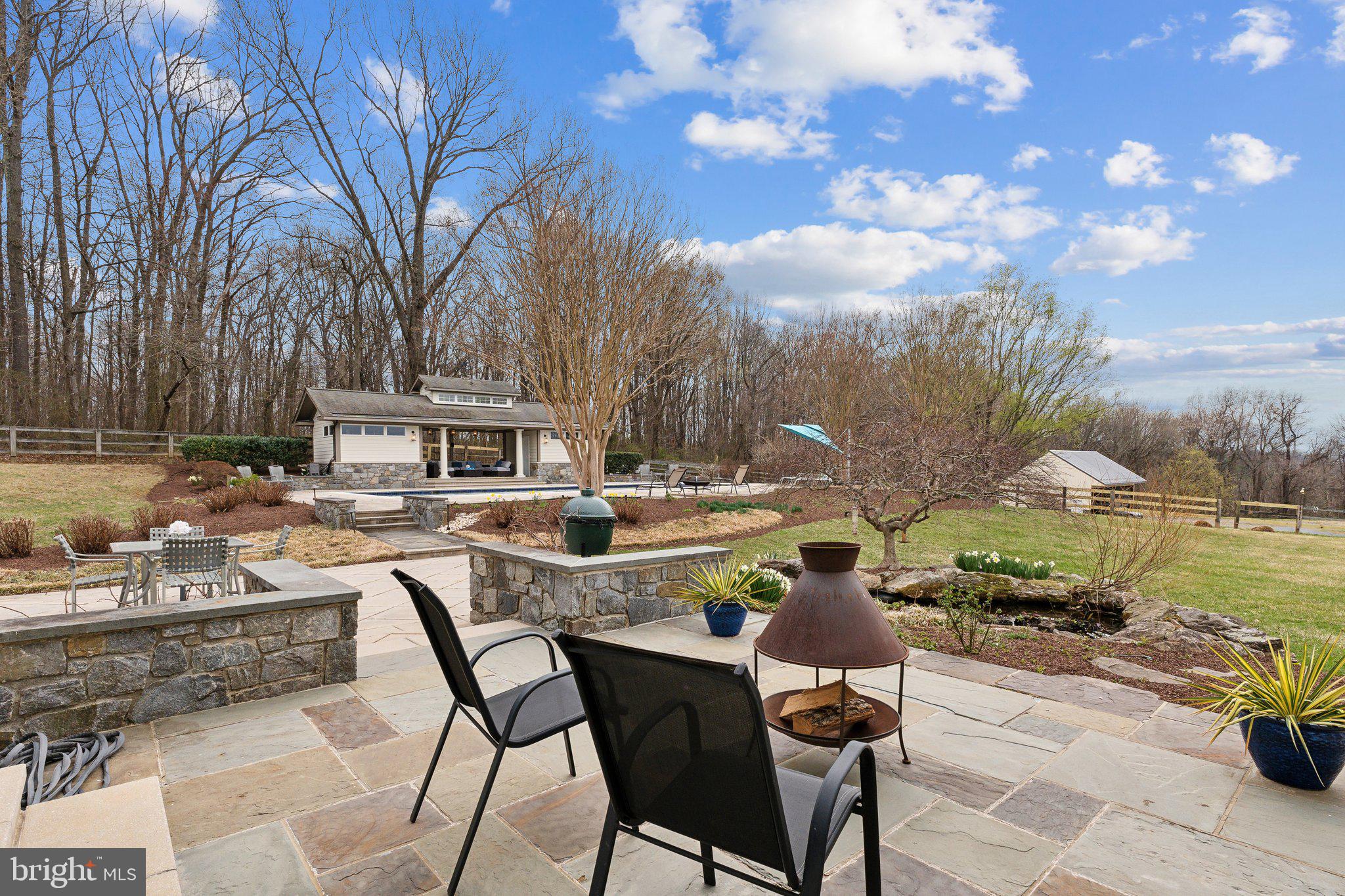 BARNESVILLE OUTSIDE - Residential