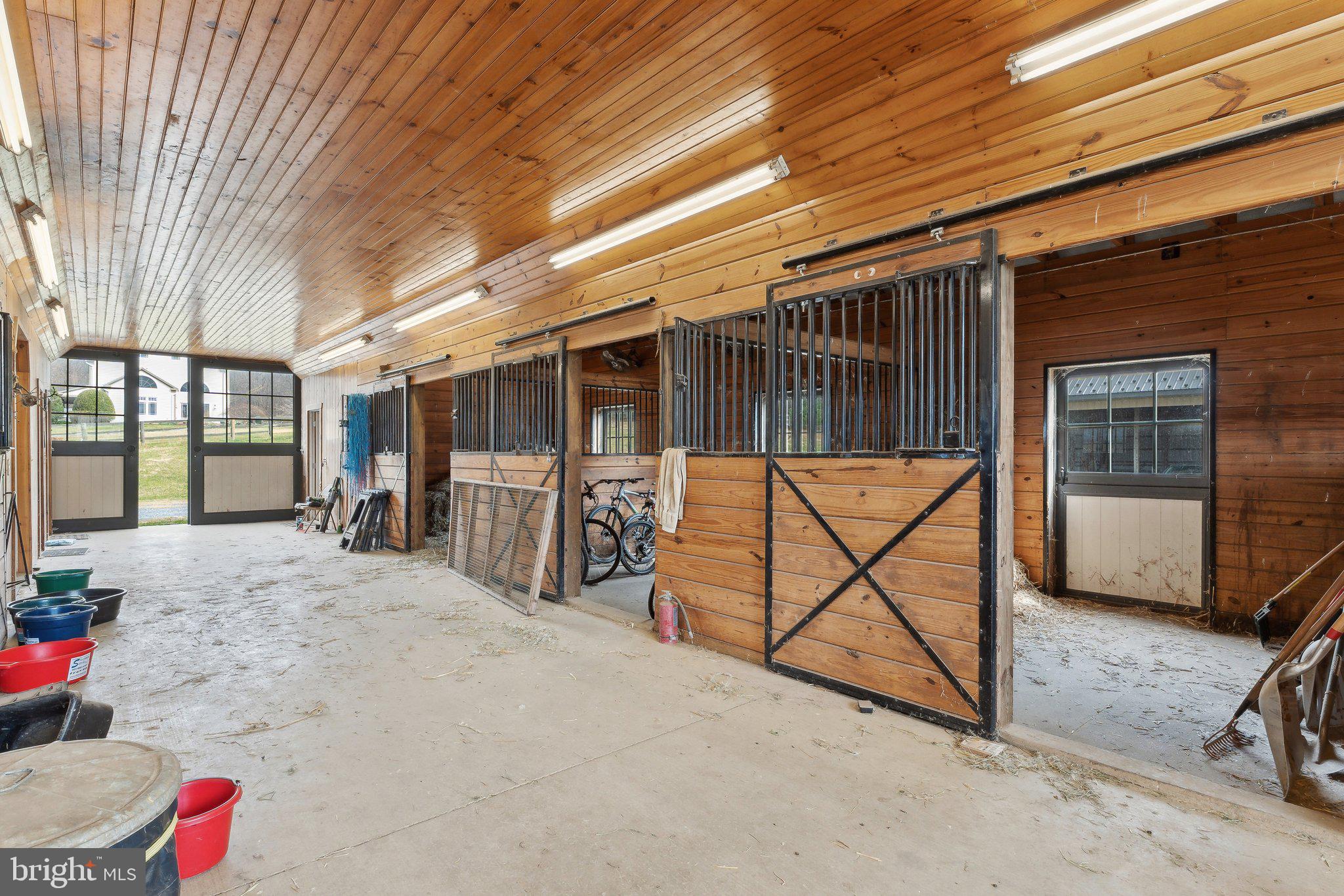 BARNESVILLE OUTSIDE - Residential