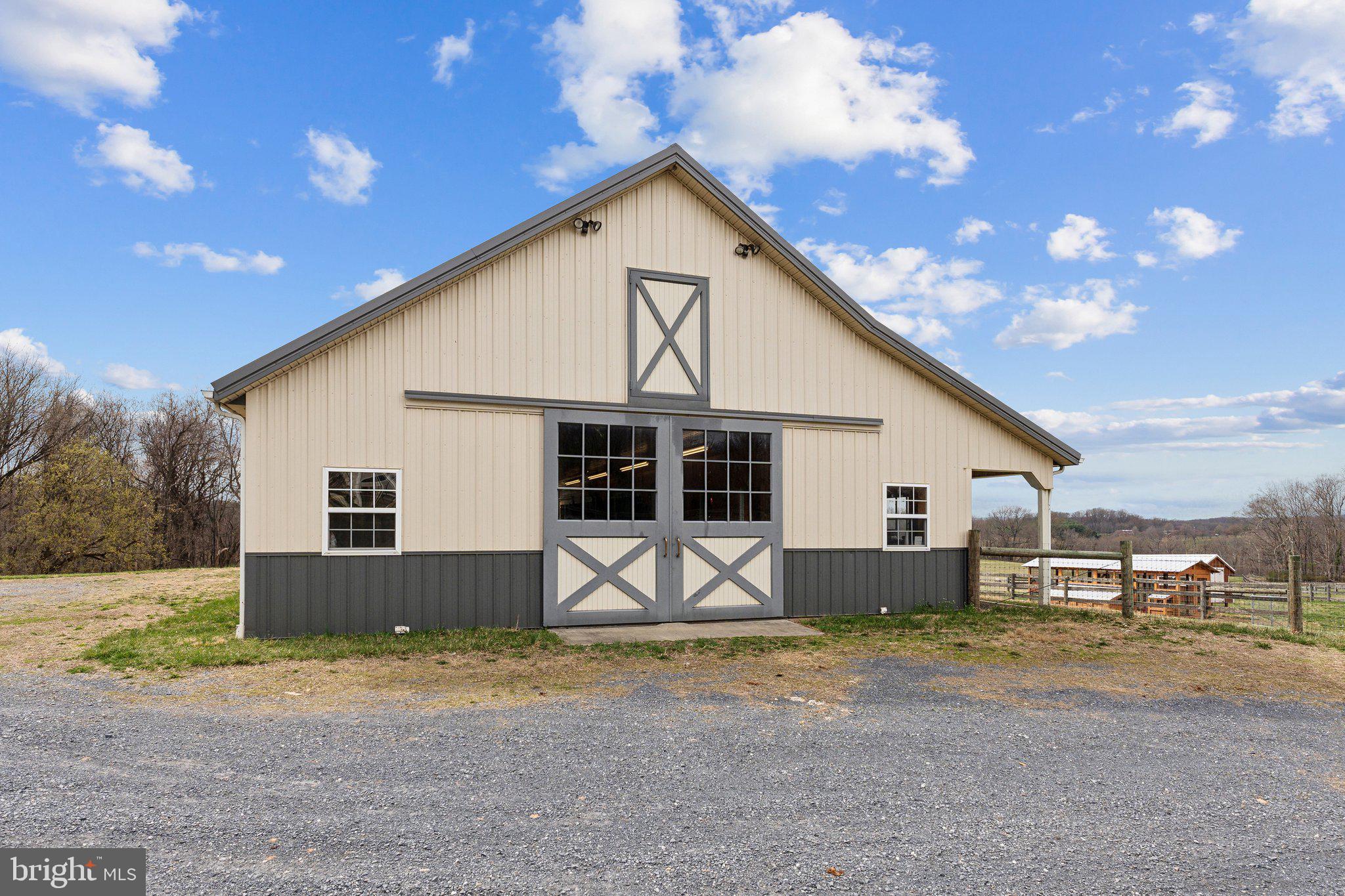 BARNESVILLE OUTSIDE - Residential