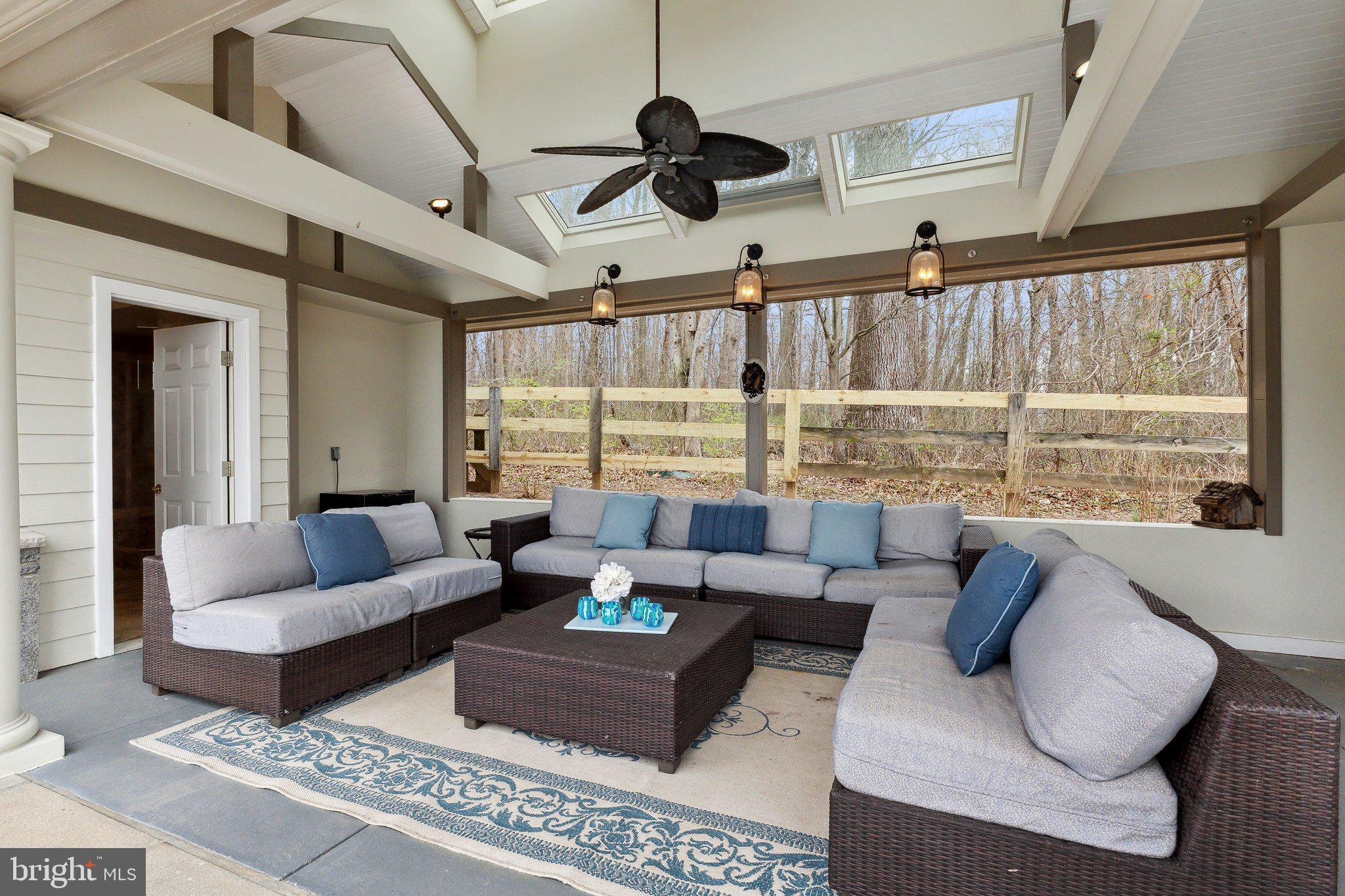 BARNESVILLE OUTSIDE - Residential