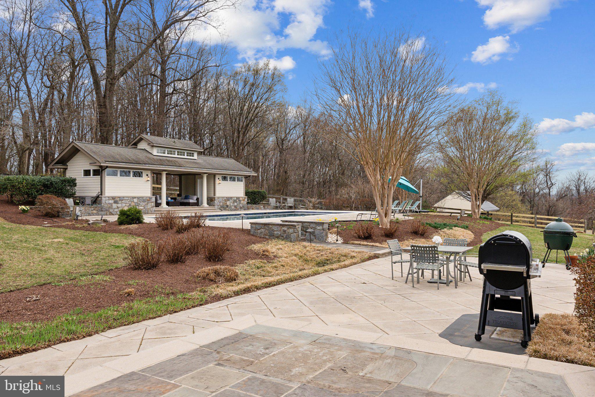 BARNESVILLE OUTSIDE - Residential
