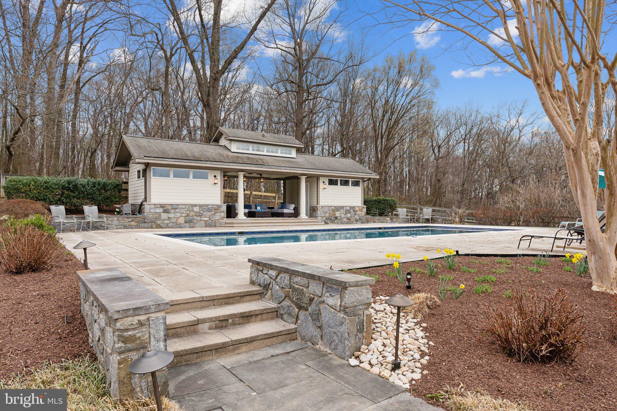 BARNESVILLE OUTSIDE - Residential