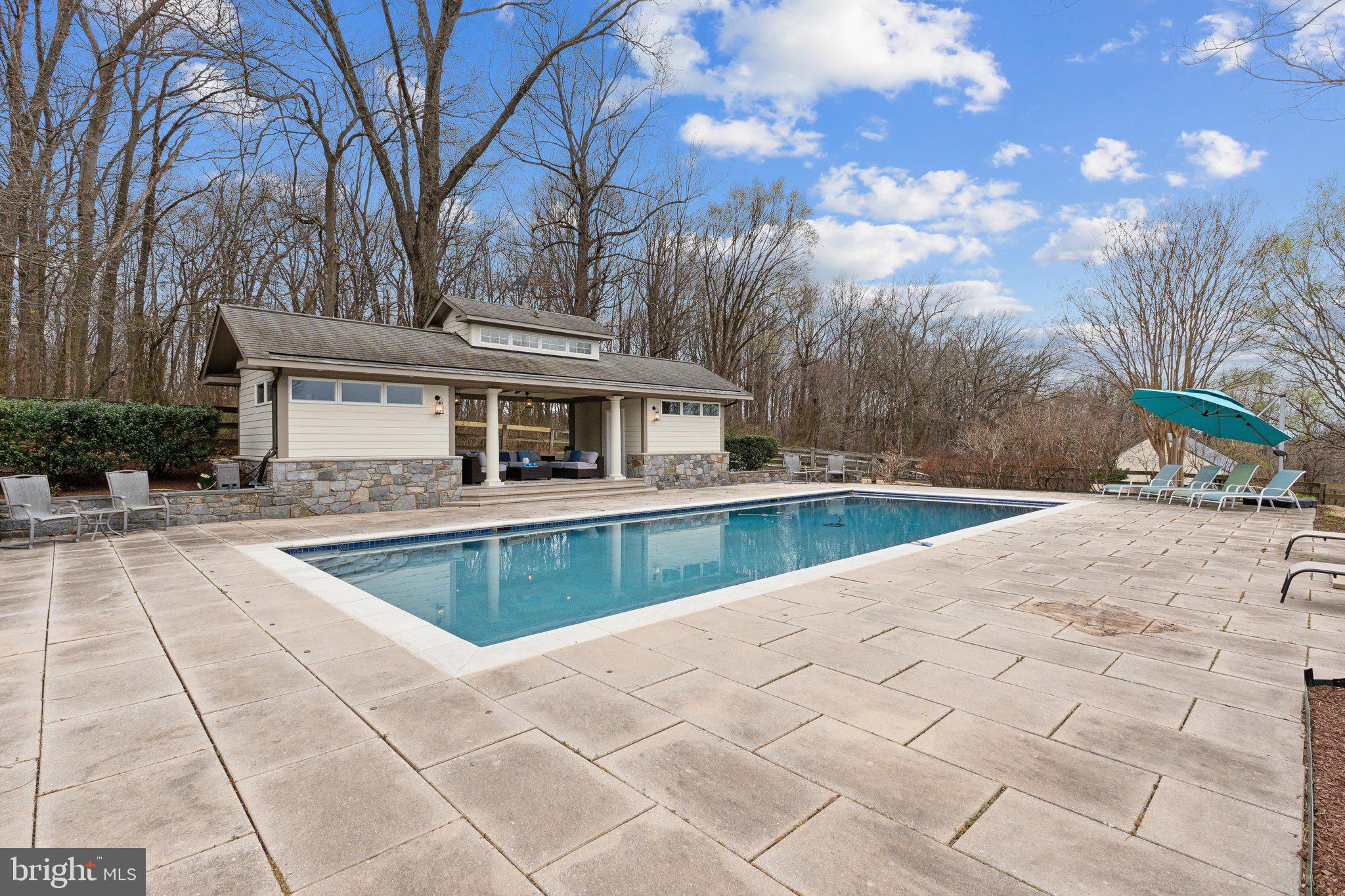 BARNESVILLE OUTSIDE - Residential