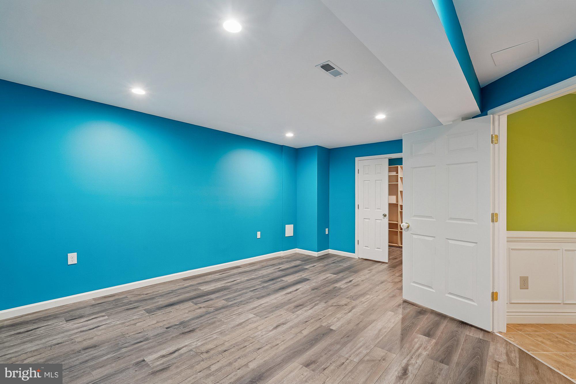 SOUTH VILLAGE - Residential