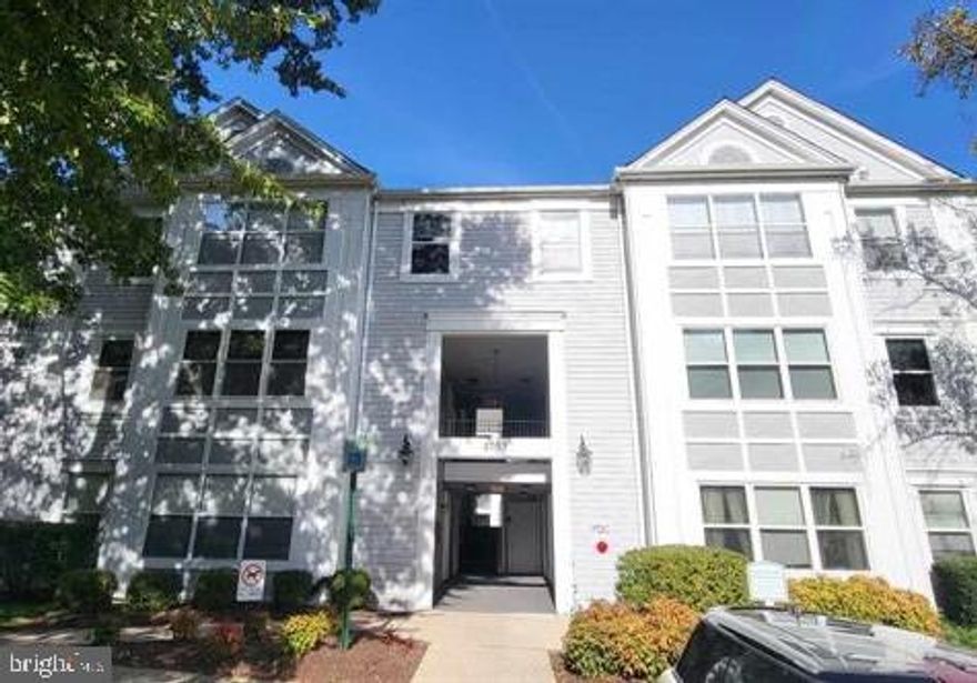3 BR, 2 FULL BA, 2 MINS TO ICC. CLOSE TO METRO, S.S. APPLIANCES - ELECTRIC RANGE, DISHWASHER, GARBAGE DISPOSAL,   CERAMIC TITLE, TOILETS, LIGHT FIXTURES, UPDATED QUARTZ COUNTER TOP IN KITCHEN,  LVP FLOOR IN LIVING ROOM, FOYER, HALLWAY AND KITCHEN,   REFRIGERATOR,    MICROWAVE,   WASHER & DRYER.