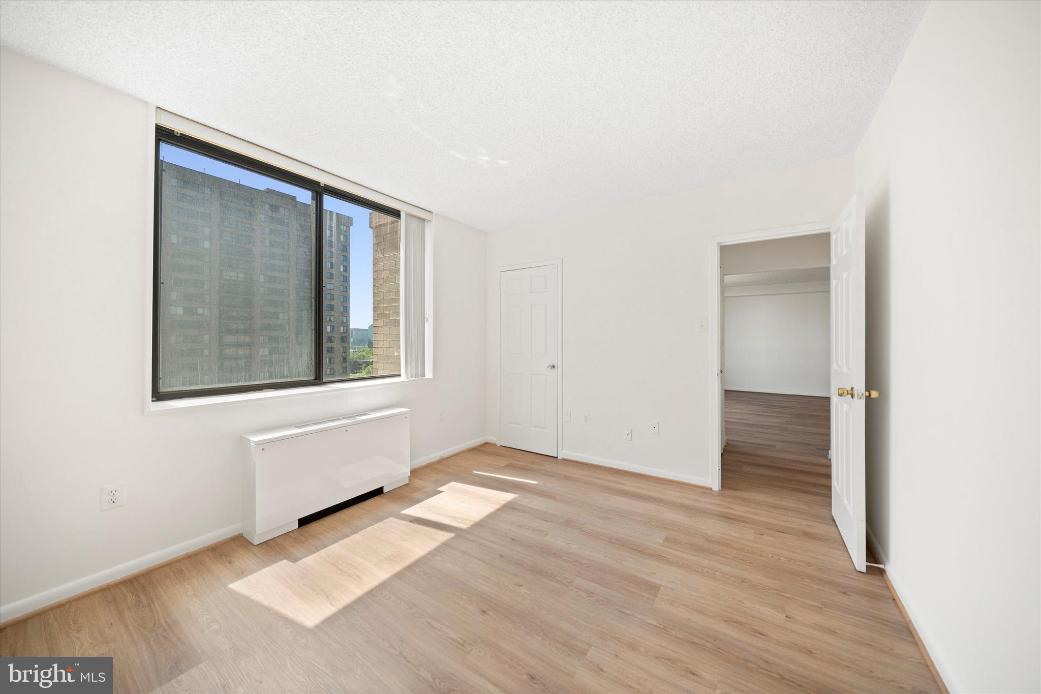 SKYLINE PLAZA - Residential