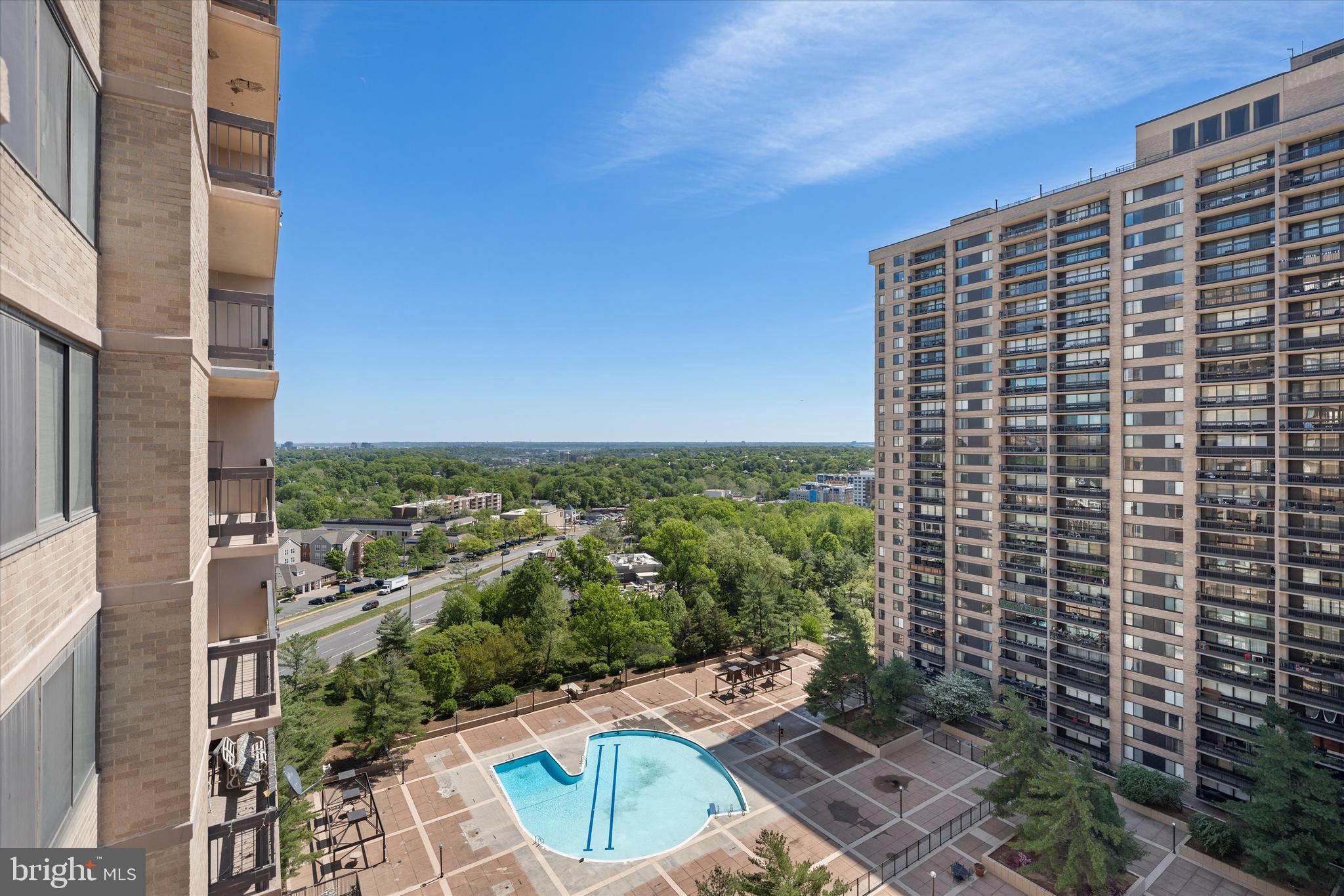 SKYLINE PLAZA - Residential