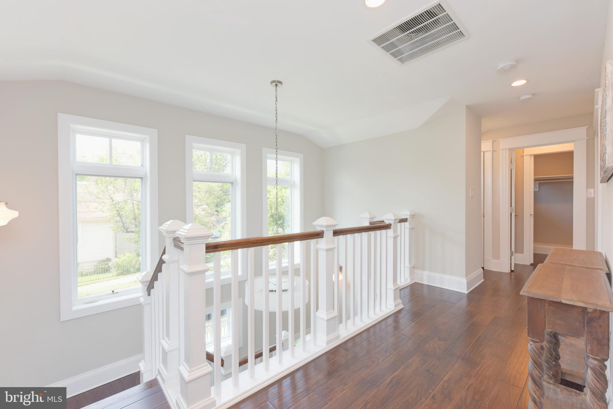 DEL RAY - Residential