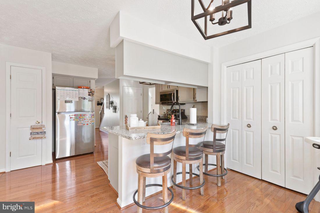 CONSTANT FRIENDSHIP - Residential