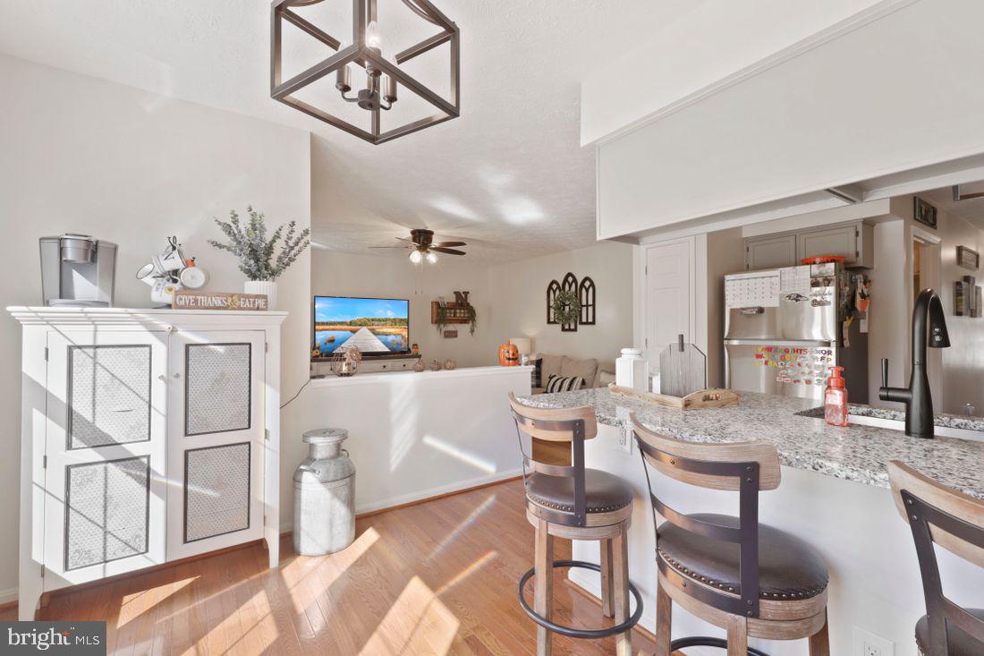 CONSTANT FRIENDSHIP - Residential