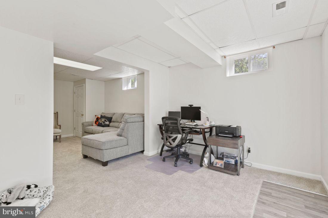 CONSTANT FRIENDSHIP - Residential