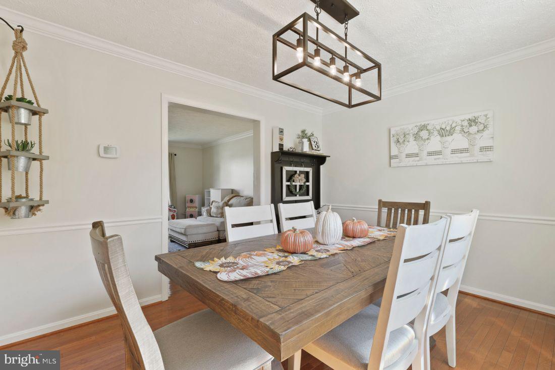 CONSTANT FRIENDSHIP - Residential