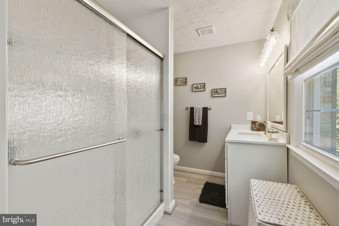 CONSTANT FRIENDSHIP - Residential