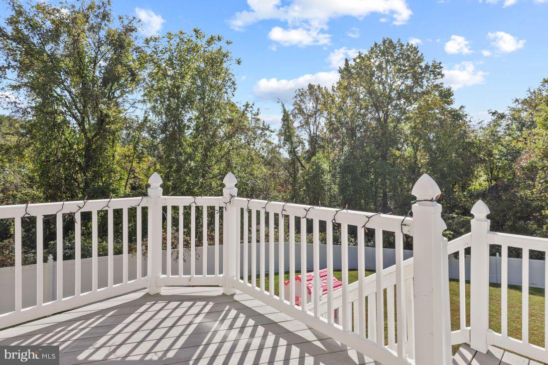 CONSTANT FRIENDSHIP - Residential