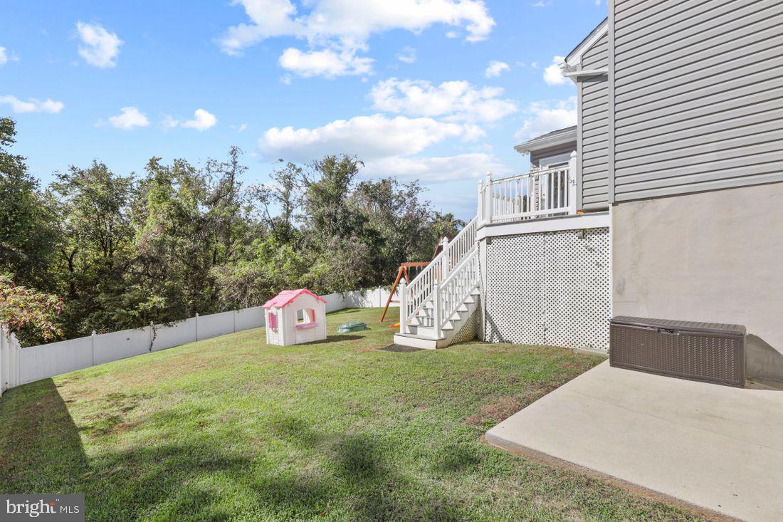 CONSTANT FRIENDSHIP - Residential