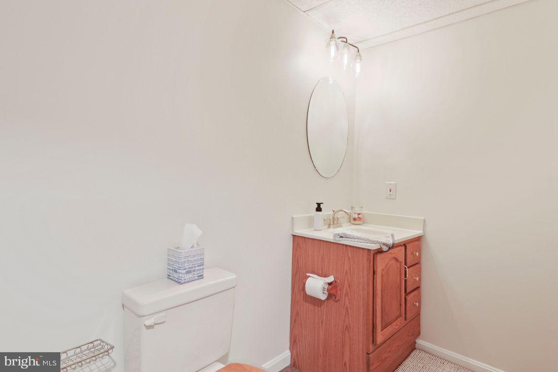 CONSTANT FRIENDSHIP - Residential