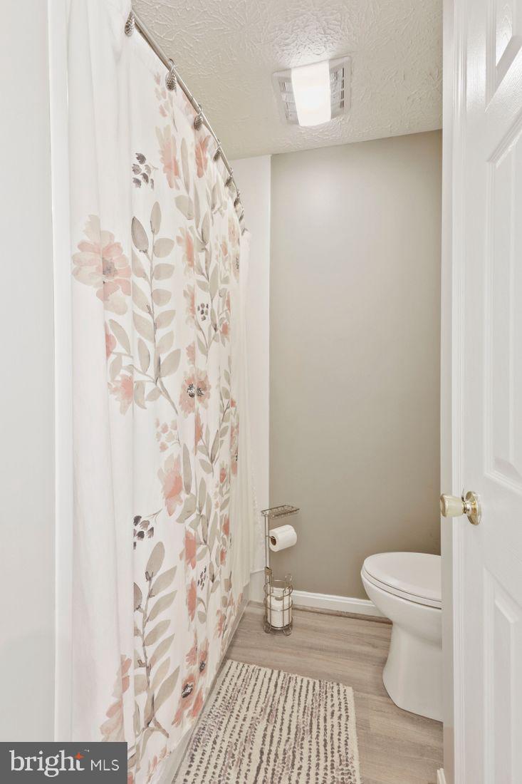 CONSTANT FRIENDSHIP - Residential