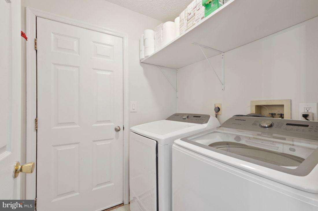 CONSTANT FRIENDSHIP - Residential