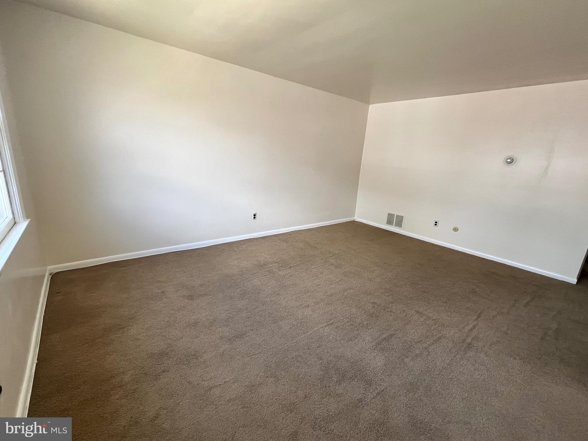 706 LONGACRE COURT