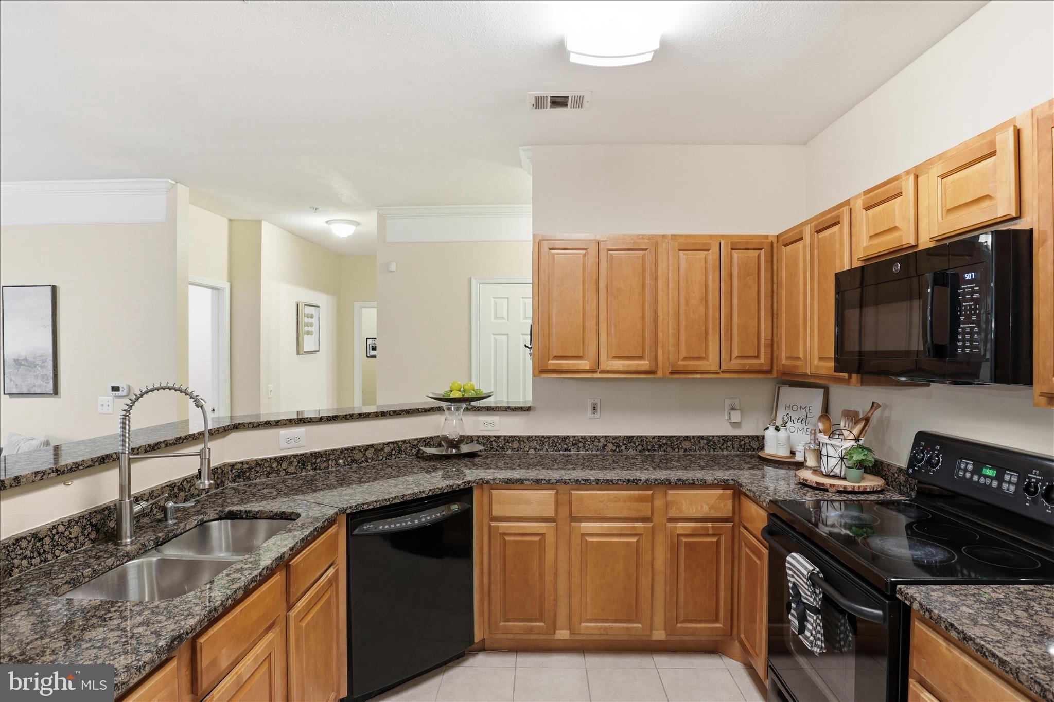 GATES OF MCLEAN - Residential