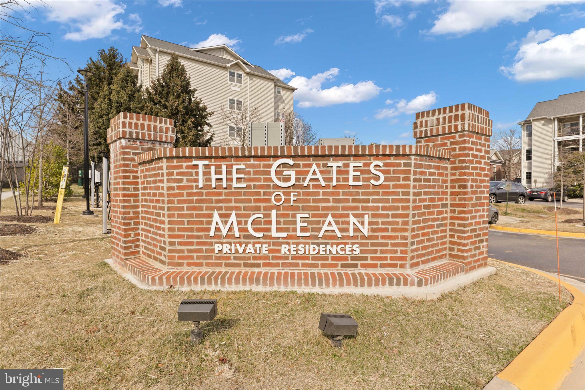 GATES OF MCLEAN - Residential