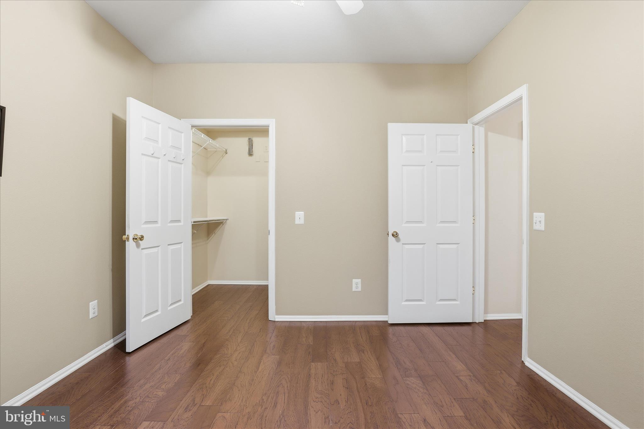 GATES OF MCLEAN - Residential