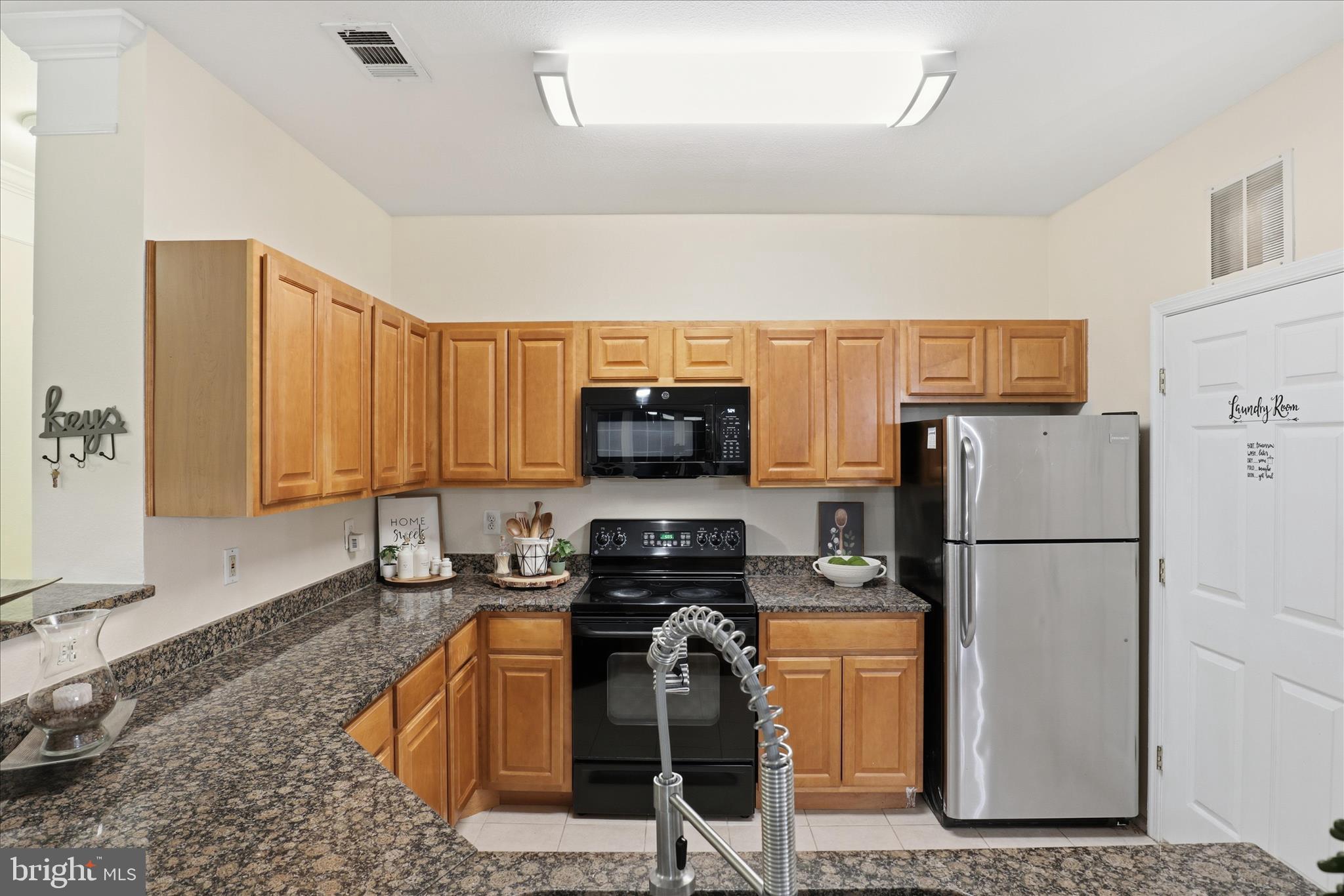 GATES OF MCLEAN - Residential