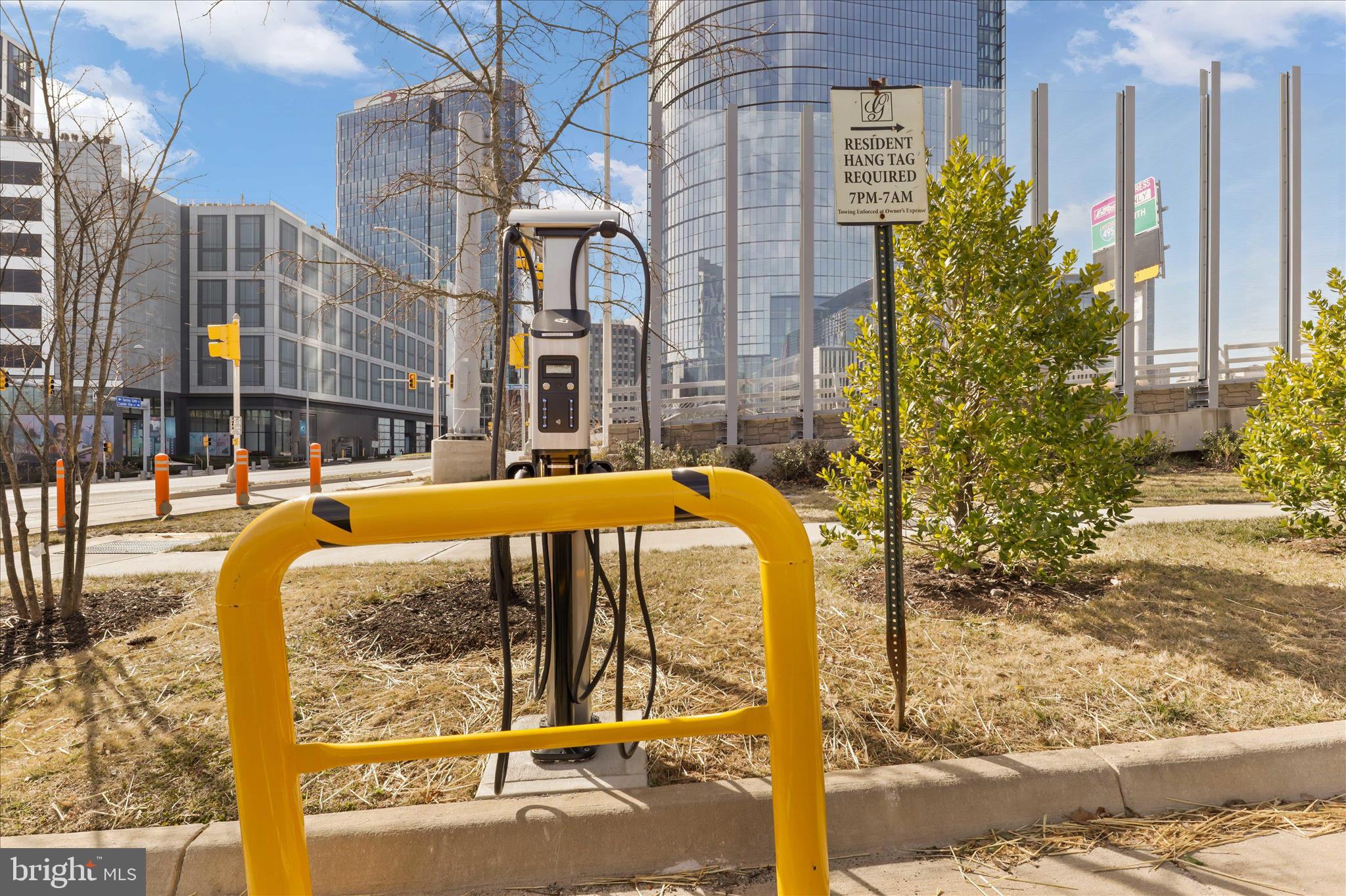 GATES OF MCLEAN - Residential