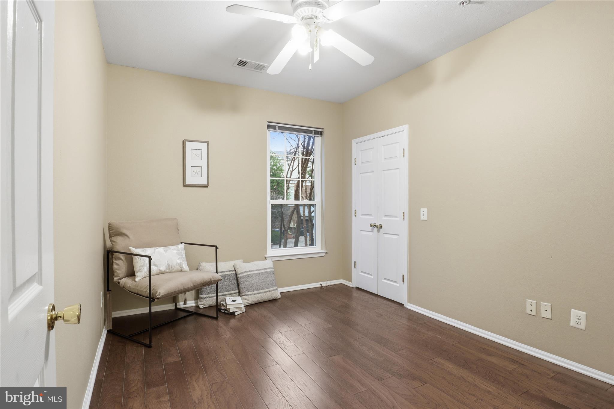 GATES OF MCLEAN - Residential