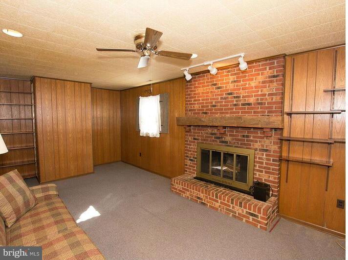 PROSPECT HILLS - Residential