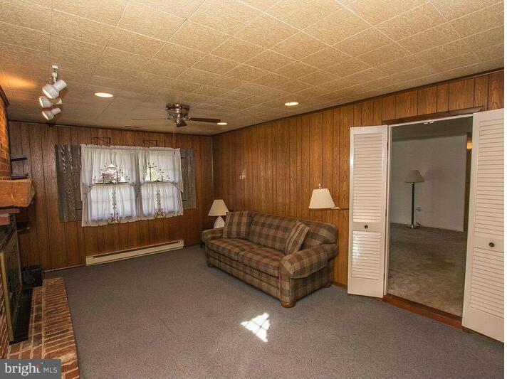 PROSPECT HILLS - Residential