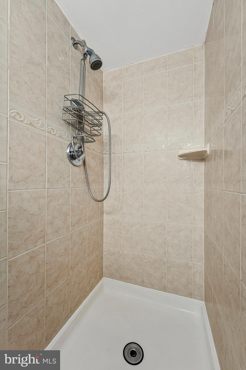 LIFESTYLE AT SULLY STATION - Residential Lease