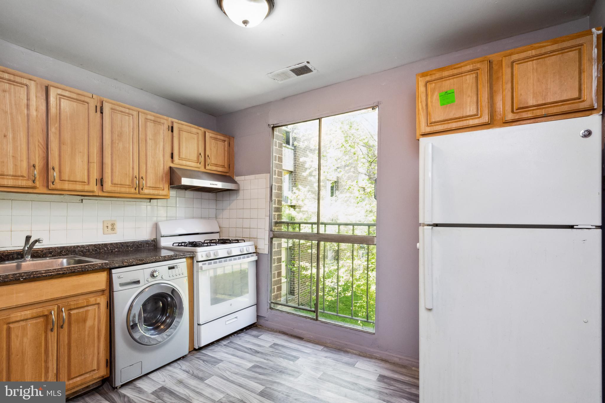 BEDFORD TOWNE CONDO - Residential