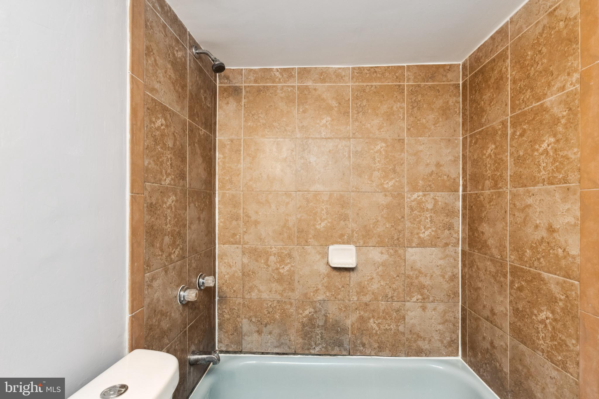 BEDFORD TOWNE CONDO - Residential